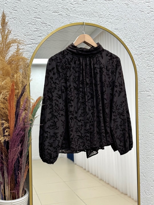 Güllü Önü Pileli Çıtır Desen Bluz-EK783-817 Kahve