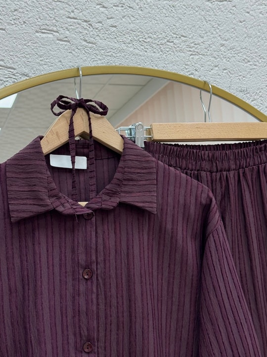 Gülnur Kendinden Çizgili Düğmeli Pantolonlu Takım-EK882 Mürdüm