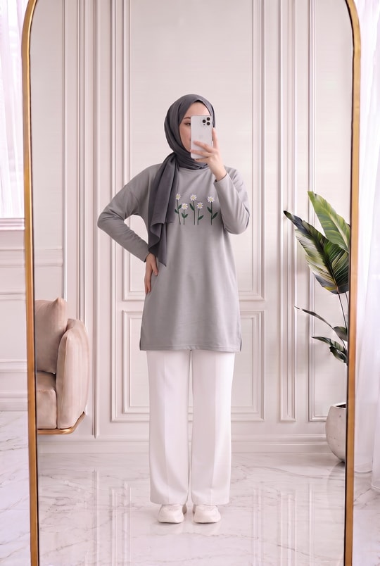 Laleay Zarif 5 Papatya Nakışlı Bluz-SS13148 Gri