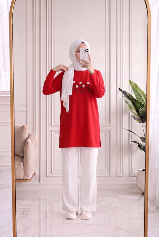 Laleay Zarif 5 Papatya Nakışlı Bluz-SS13148 Kırmızı