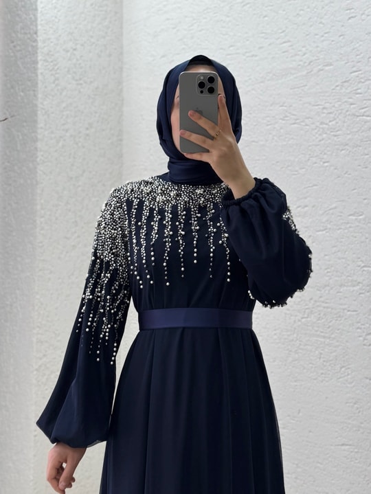 Nazenin Altı Fırfırlı Üstü Taşlı Abaya-GE752 Lacivert