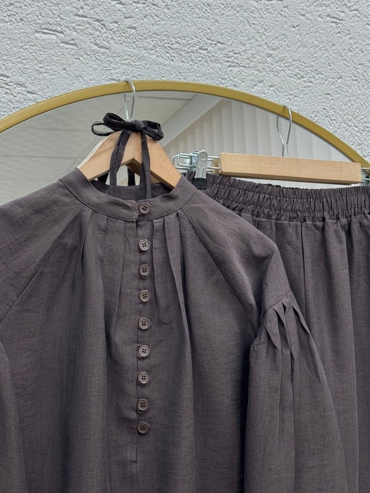 Neslişah Önü Pileli Düğmeli Pantolonlu Takım-NL892 Kahve