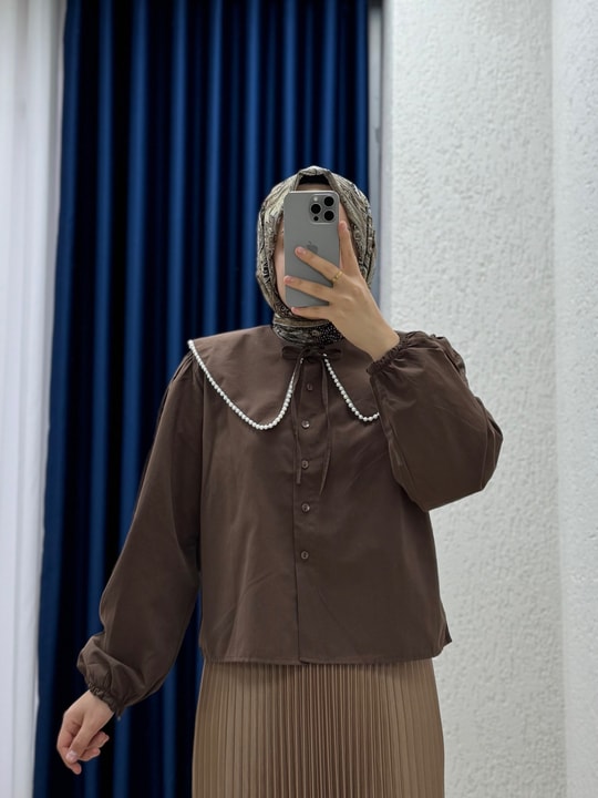 Sanonia Yakası İncili Kısa Poplin Gömlek-NA792 Kahve