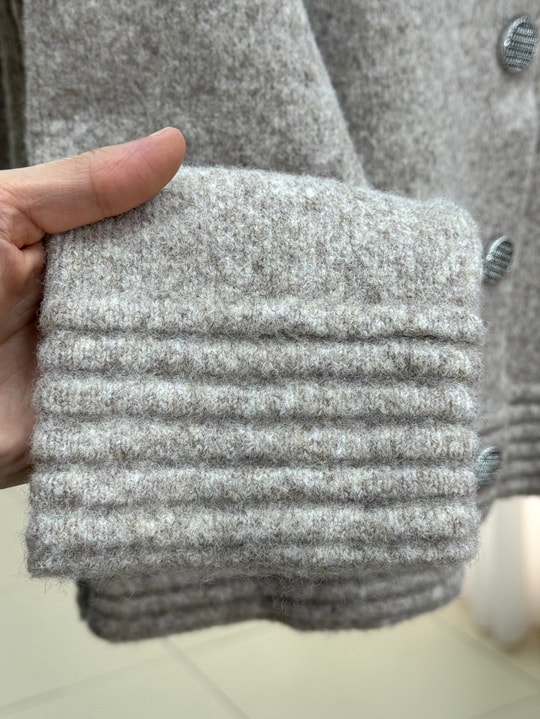 Seval Kol Ucu Ve Altı Çizgili Yakalı Triko Hırka-KR6004 Taş
