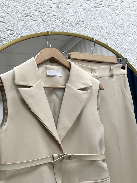 Yazgı Tek Düğmeli Yelekli Pantolonlu Takım-HK0053 Taş
