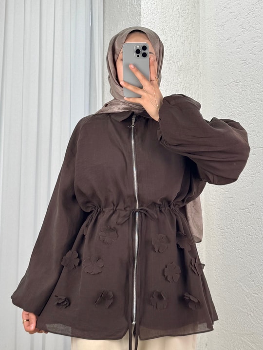 Yeşne Çiçek Detaylı Kol Ucu Lastikli Ceket-ML009 Kahve