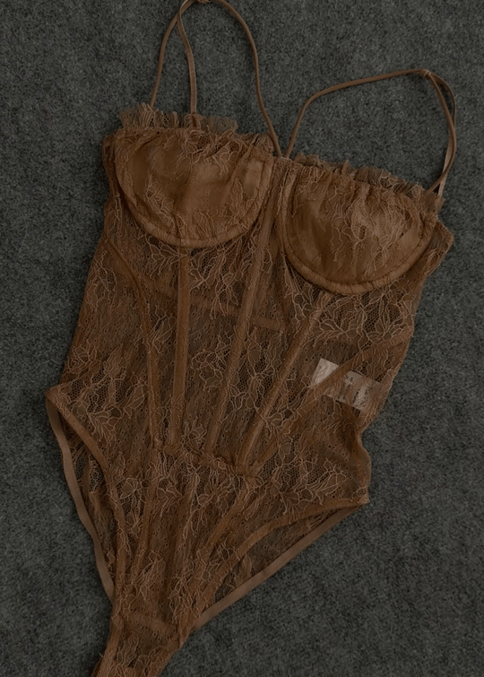 Dore Dantelli Transparan Detaylı Çıtçıtlı Body