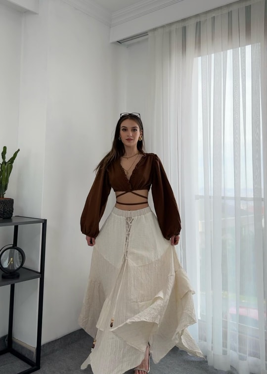  Ekru Gotik Tasarım Gofre Kumaş Etek 