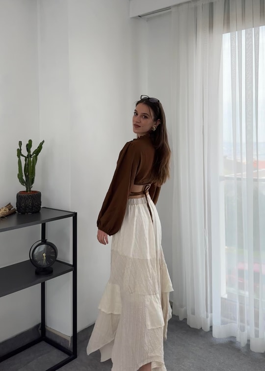  Ekru Gotik Tasarım Gofre Kumaş Etek 