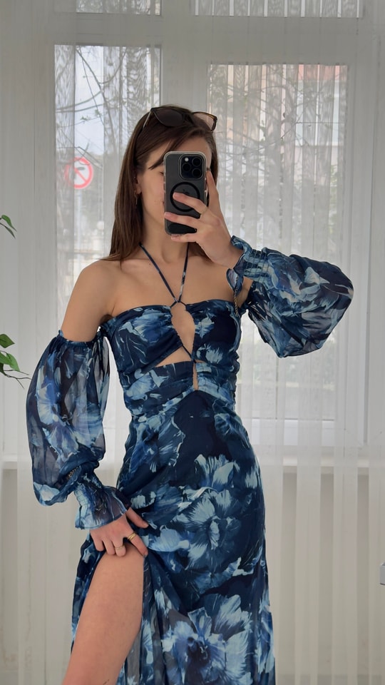 Flora Bağlama Detaylı Uzun Yırtmaçlı Lacivert Desenli Elbise