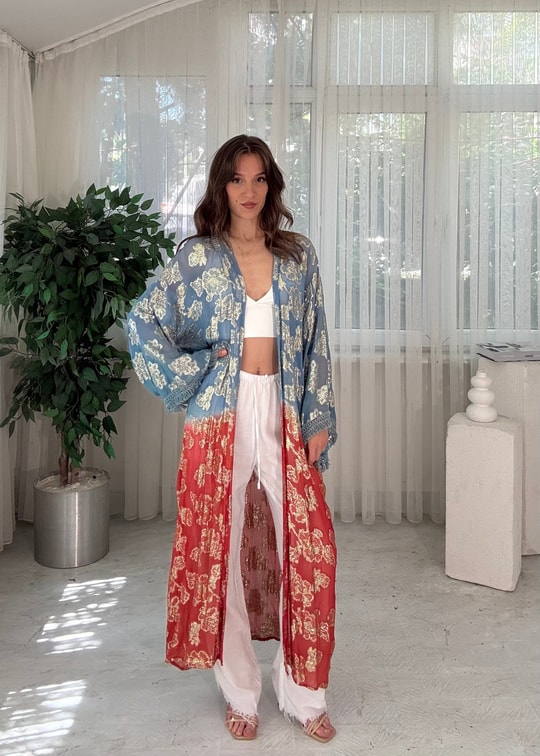 Golden Bloom Mavi Kırmızı Altın Desenli Bohem Kimono