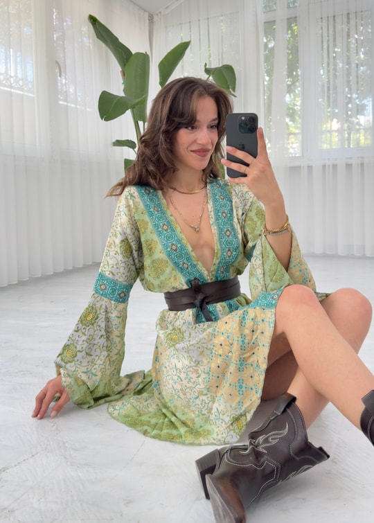 Liana Su Yeşili Mini Sırt Dekolteli Etnik İpek Elbise 