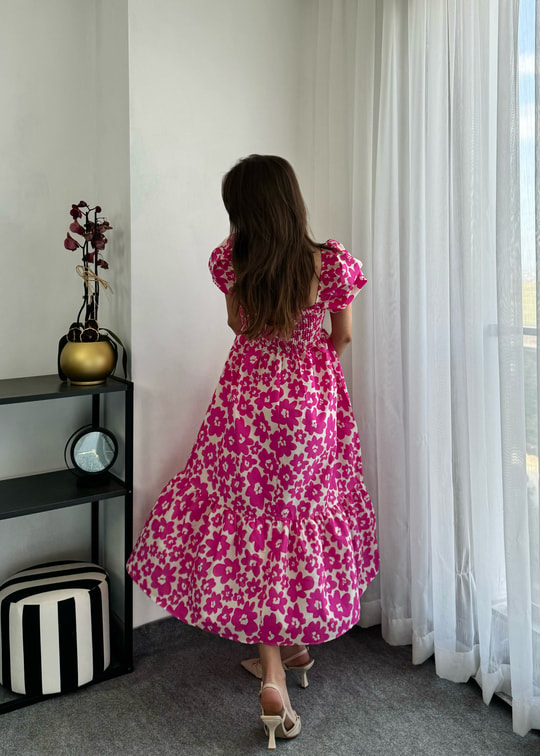 Pembe Desenli Midi Gipeli Elbise