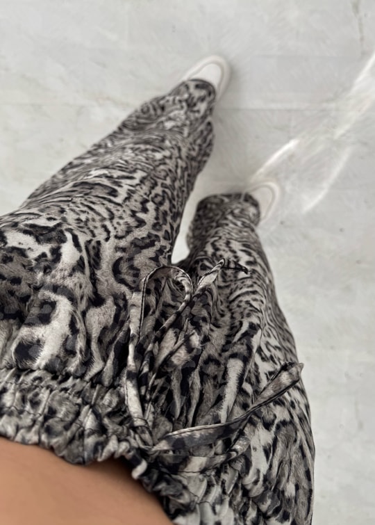 Roxy Desenli Bol Paça Saten Pantolon