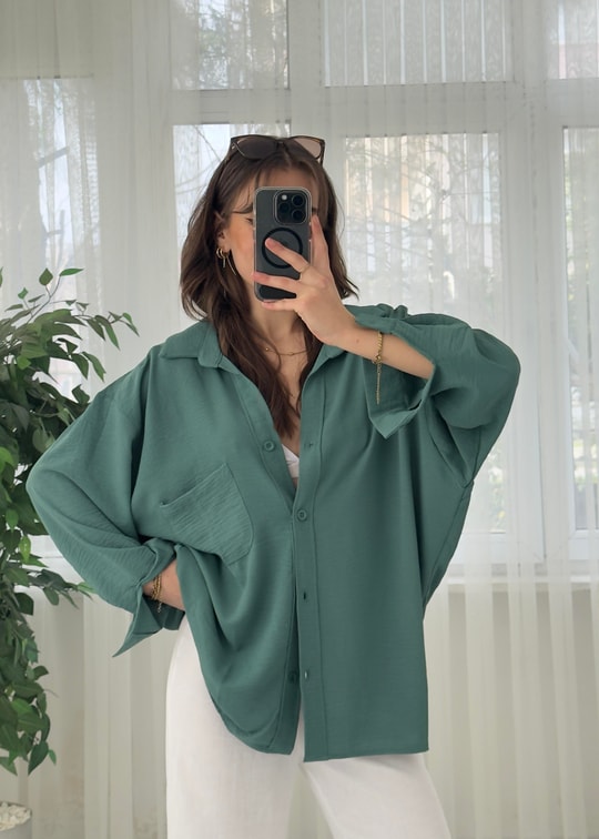 Su Yeşili İthal Ayrobin Tek Cep Oversize Gömlek 
