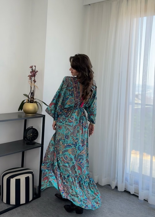 Uzun Şal Desenli Ayarlanabilir İpek Elbise