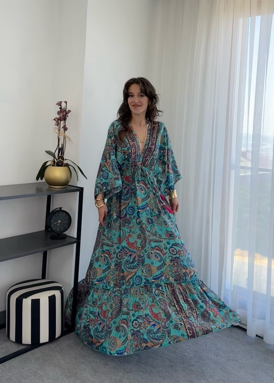 Uzun Şal Desenli Ayarlanabilir İpek Elbise