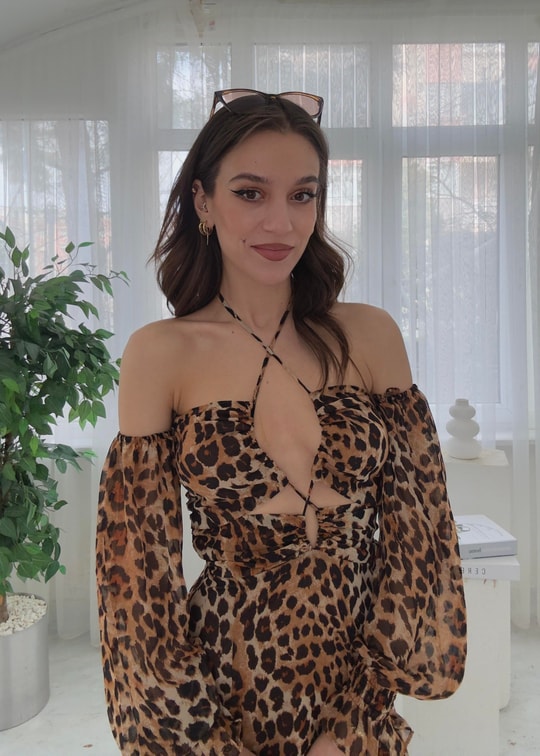 Flora Bağlama Detaylı Uzun Yırtmaçlı Leopar  Desenli Elbise