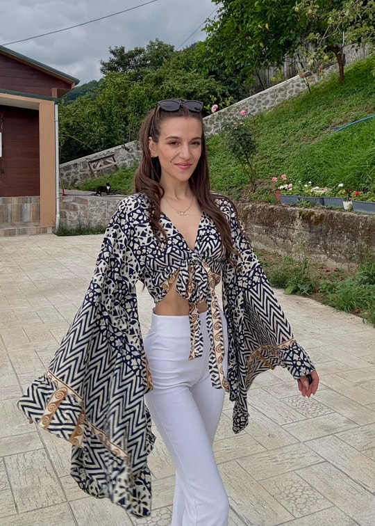 Lumiera İthaal Etnik Desenn kelebek Kol Lacivert Deseli Bolero