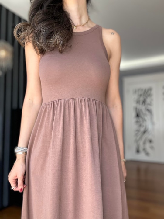 Açık Kahve Halter Kesim Midi Elbise