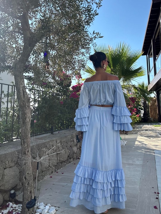 Bebe Mavisi Çıkabilen Çiçek Broşlu Etek Bluz Takım