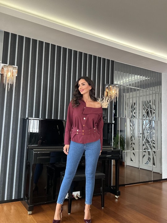 Bordo Tek Omuz Dekolteli Kemerli Tasarım Gömlek