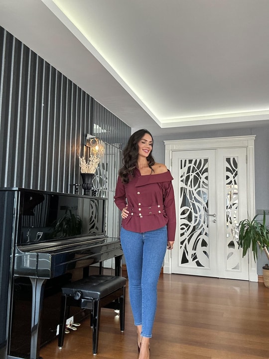 Bordo Tek Omuz Dekolteli Kemerli Tasarım Gömlek