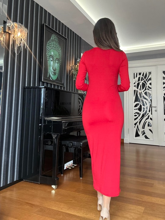  Red Square Neck Dress