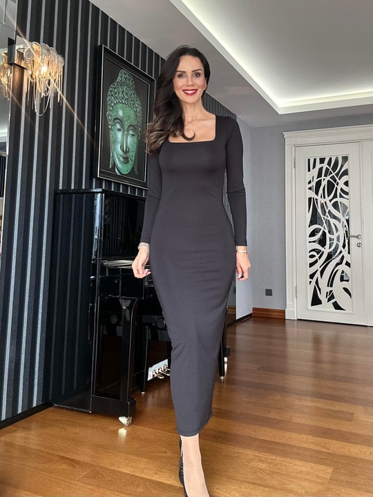 Black Square Neck Dress