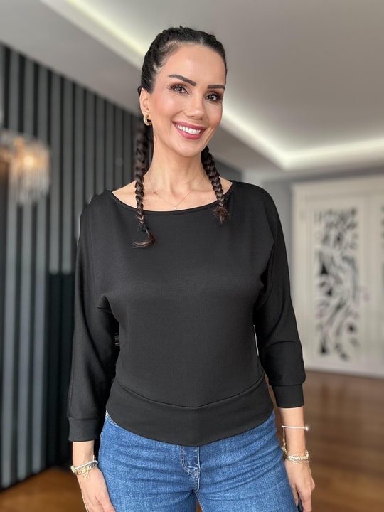 Siyah Uzun Kollu Geniş Yaka Bluz