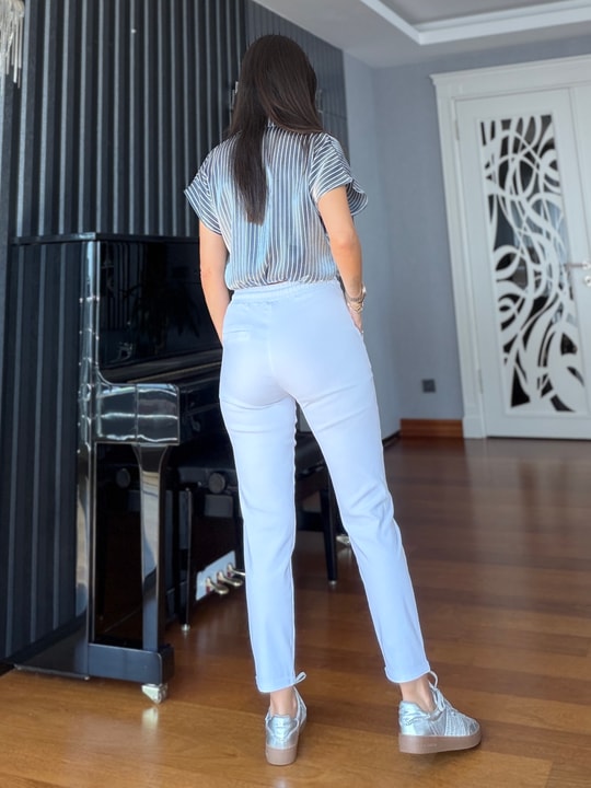 Beyaz Beli Lastikli Duble Paça Likralı  Pantolon