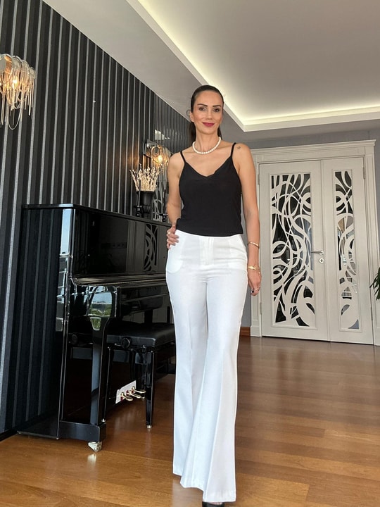 Beyaz Flare Pantolon