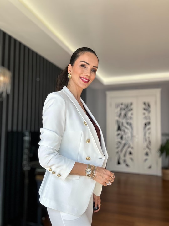 Beyaz Gold Düğmeli Ceket