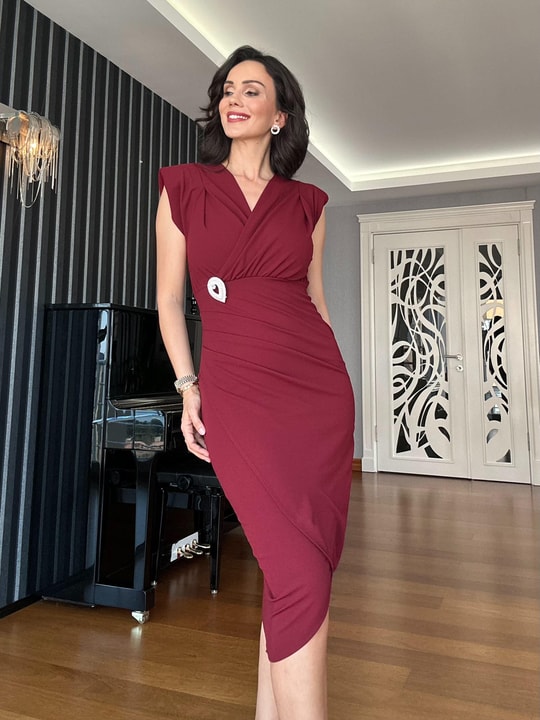 Bordo Damla Broşlu Anvelop  Elbise