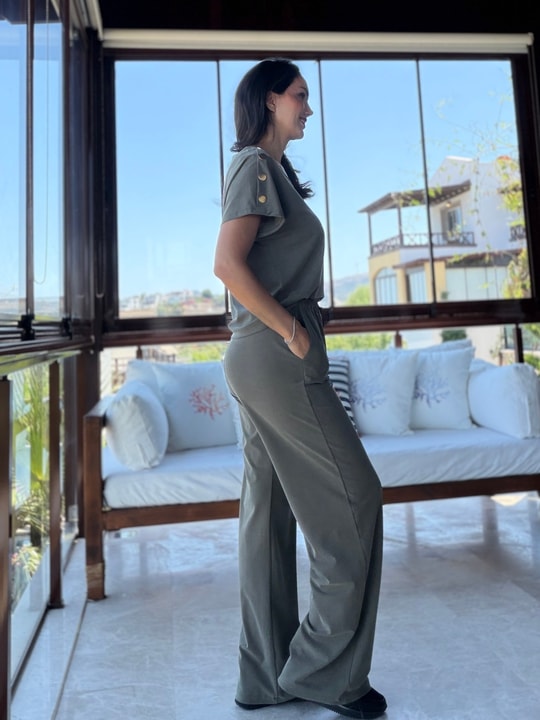 Haki Gold Detaylı Tensel Bluz  Pantolon Takım