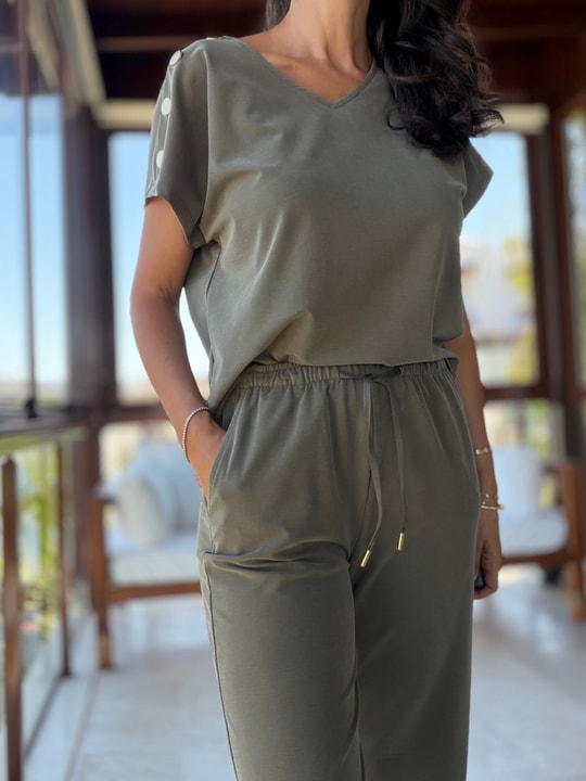 Haki Gold Detaylı Tensel Bluz  Pantolon Takım