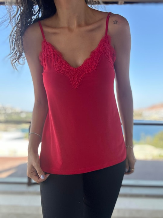 Kırmızı Dantelli Askılı Bluz
