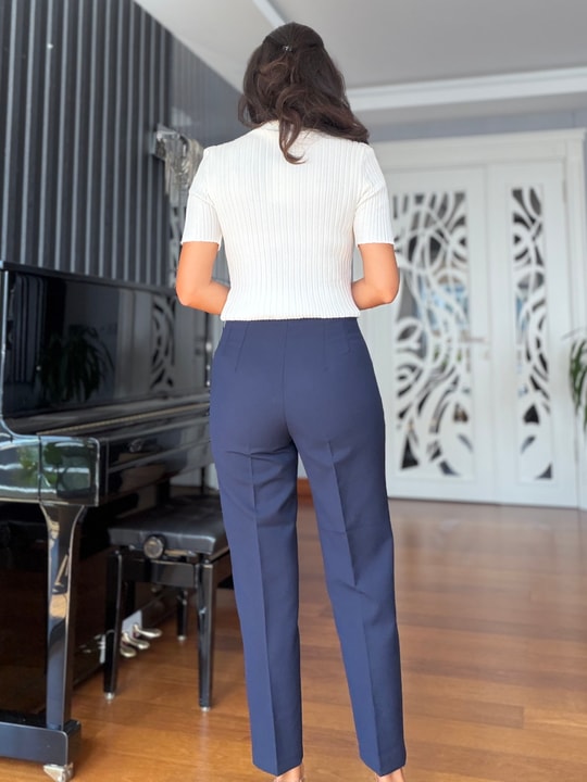 Lacivert Havuç Kesim Önü Flotalı Pantolon