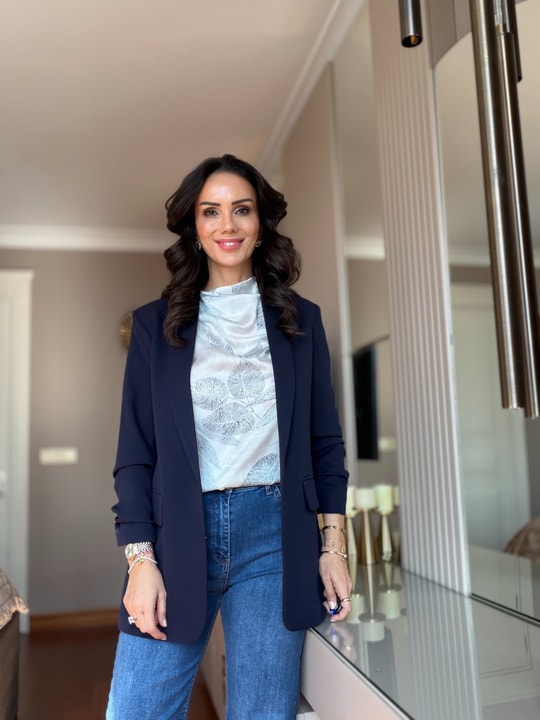 Lacivert Kol Büzgü Detaylı Blazer 