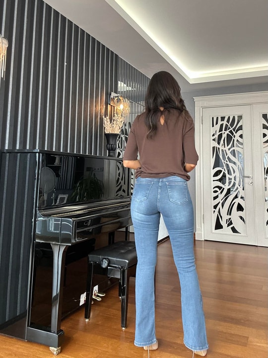 Mavi Likralı Flare Kot Pantolon