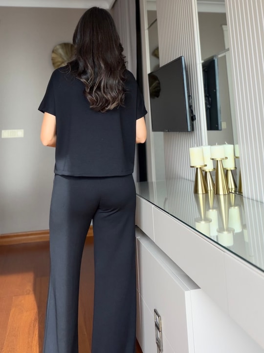 Siyah Çıtçıtlı Bluz Beli Lastikli Çımalı Pantolon Takım