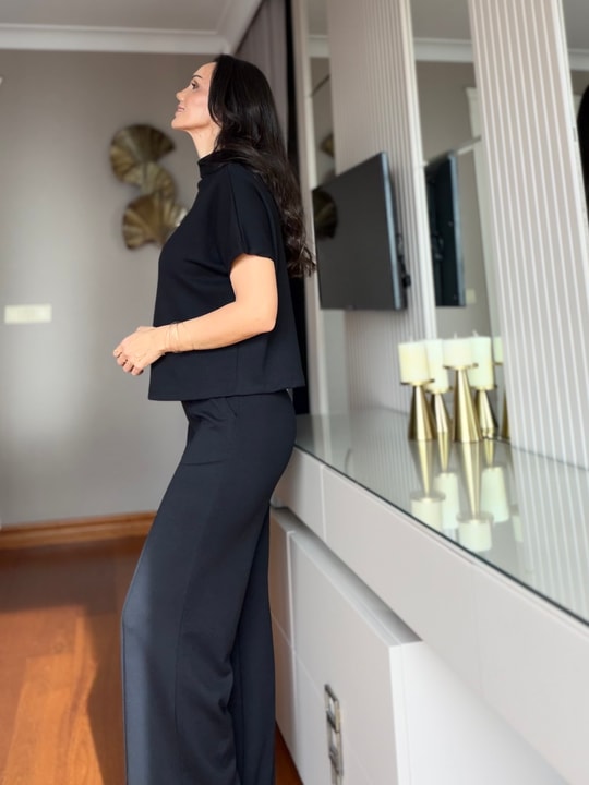 Siyah Çıtçıtlı Bluz Beli Lastikli Çımalı Pantolon Takım