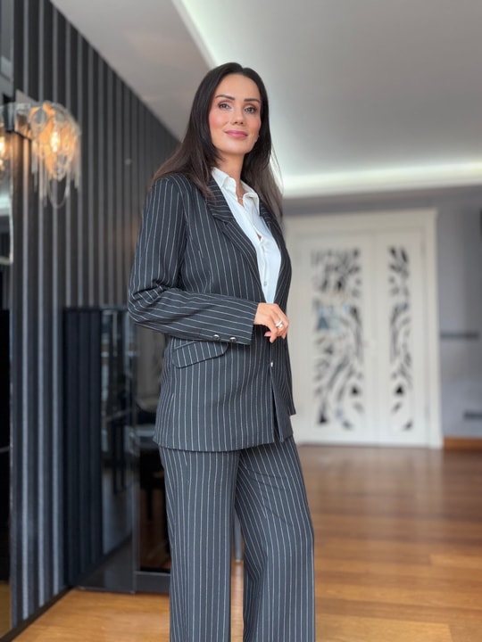 Siyah Çizgili Premium Pantolon Ceket Takım
