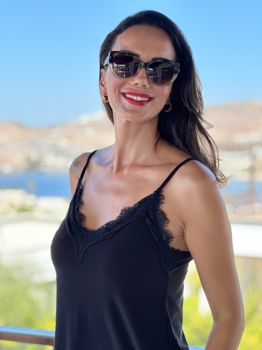 Siyah Dantelli Askılı Bluz