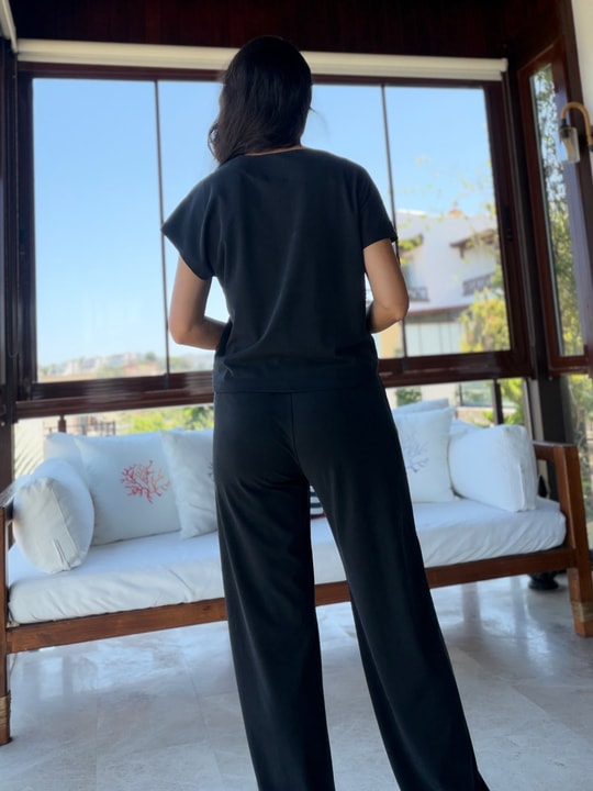 Siyah Gold Detaylı Tensel Bluz  Pantolon Takım
