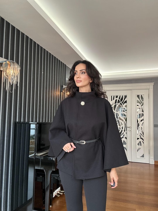 Siyah Kemerli Kaşe Panço
