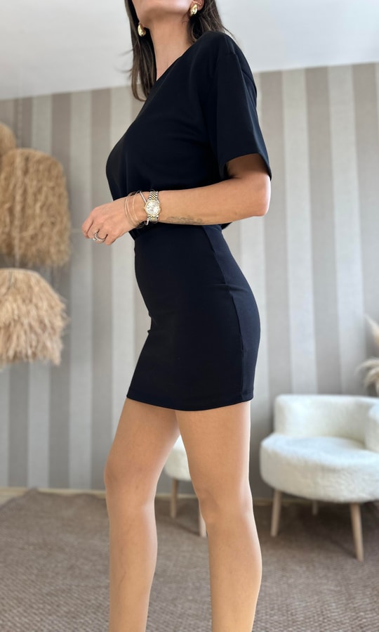 Siyah Kısa Kol Vatkalı Mini Elbise