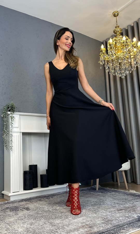 Siyah V Yaka Uzun Şık  Elbise
