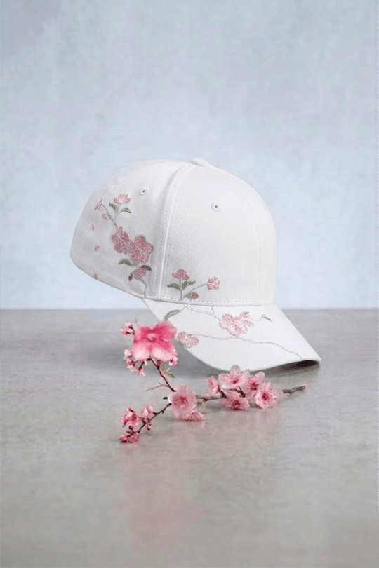 Beyaz Sakura Baseball Şapka