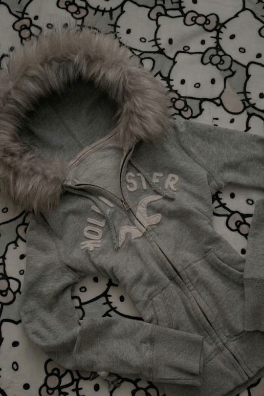 Gri Melanj Holister Kürk Detaylı Y2K Crop Hırka